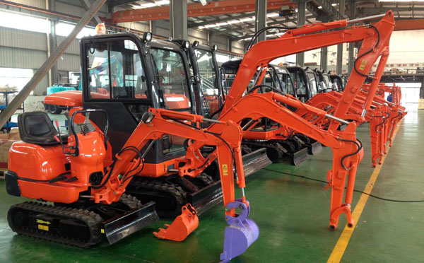 小型挖掘機(jī)怎么開(kāi)最省油，開(kāi)挖掘機(jī)的省油技巧
